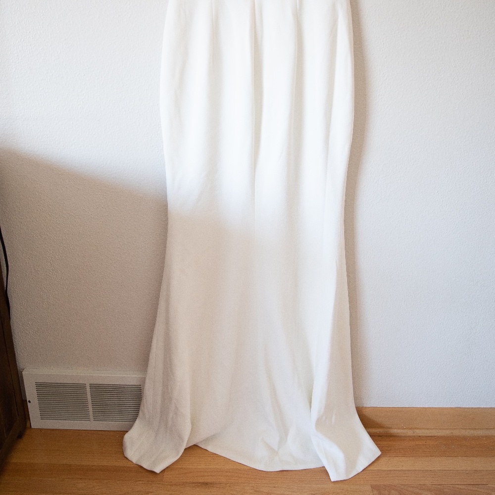 DRESS THE POPULATION Estella White Crepe Trumpet Gown - Picture 5 of 8